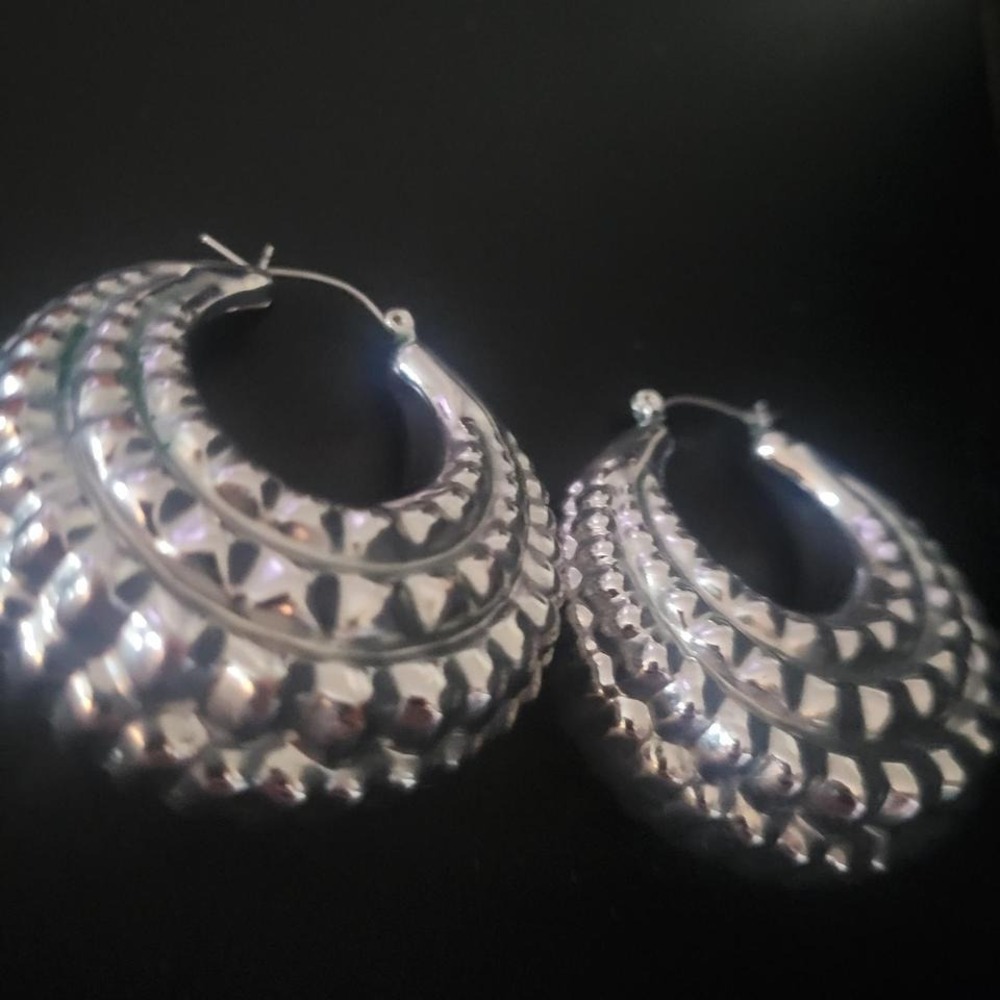Textured Tiered Puff Hoop Earrings OS Silver Good